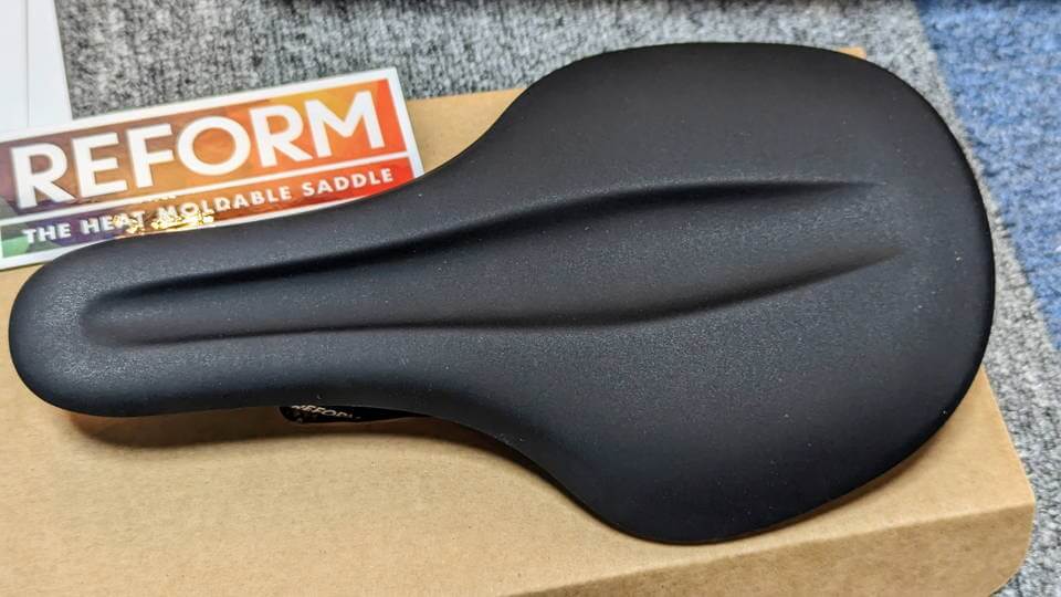 熱成形】超びっくりサドル！REFORM【究極サドル！？】 - フラフラ散財日記