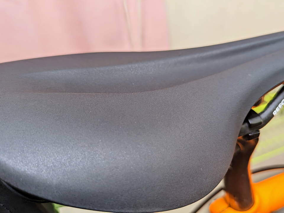 熱成形】超びっくりサドル！REFORM【究極サドル！？】 - フラフラ散財日記